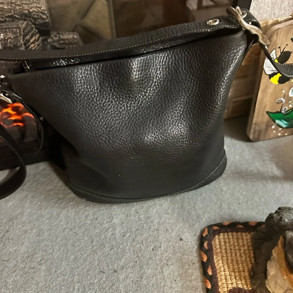 Coach Vintage Black Pebbled Leather Shoulder Bag w/tassel and Hangtag EUC - Picture 4 of 9
